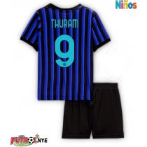 Camiseta Inter Milan Marcus Thuram #9 Primera Equipación para niños 2025-26 manga corta (+ pantalones cortos)